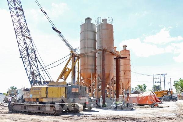 Thí điểm sử dụng cát biển đắp nền đường tại dự án thành phần đoạn Hậu Giang - Cà Mau