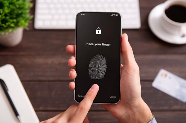 Xác thực sinh trắc học với người chuyển tiền từ 10 triệu đồng