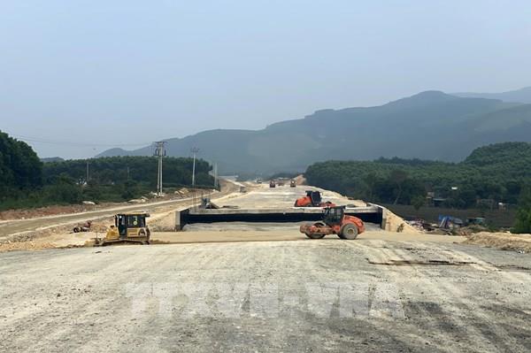 Gấp rút thông xe dự án cao tốc Biên Hòa – Vũng Tàu ngày 30/4/2025