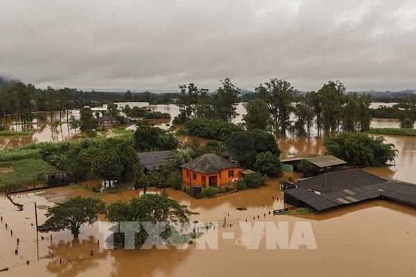 Nguy cơ vỡ đập gây lũ lụt chưa từng có tại Brazil