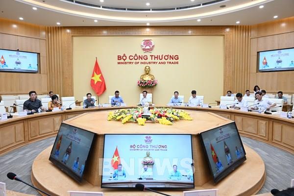 Bộ Công Thương nói gì về điện mặt trời mái nhà tự sản, tự tiêu?