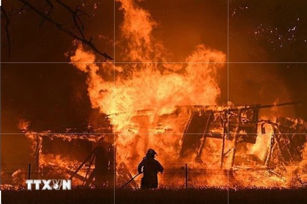 Cháy lớn tại nhà máy công nghệ kim khí ở Berlin, Đức