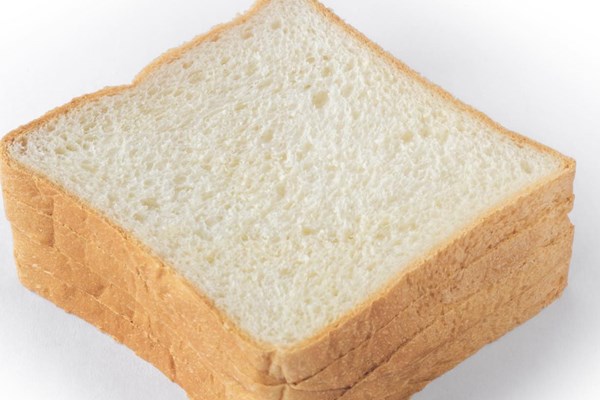 Nhật Bản thu hồi hơn 100.000 gói bánh mì sau khi phát hiện xác chuột bên trong