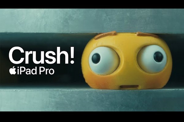 "Cú nghiền" gây tranh cãi của Apple