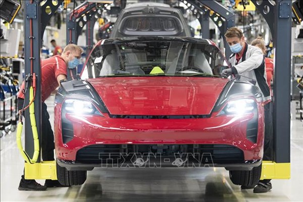 Porsche triệu hồi hàng nghìn xe điện Taycan do lỗi pin