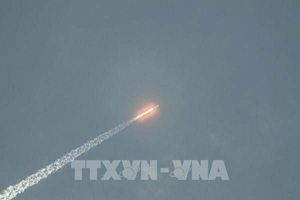 SpaceX phóng thêm 20 vệ tinh Starlink lên vũ trụ
