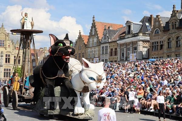 Độc đáo Lễ hội rước mèo ở thành phố Ypres (Bỉ)