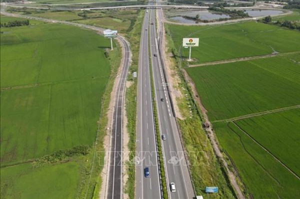Cao tốc Tp. Hồ Chí Minh – Thủ Dầu Một – Chơn Thành: Kết nối vùng Tây Nguyên và Đông Nam Bộ