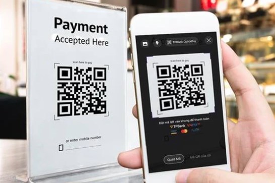 Bắt giữ đối tượng dán đè mã QR để chiếm đoạt tài sản