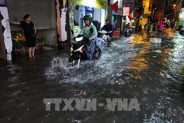 Mưa dông tại nhiều khu vực, cảnh báo lũ quét, sạt lở đất