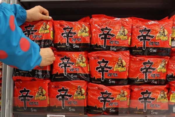 Xuất khẩu mì ăn liền của Hàn Quốc lần đầu tiên vượt mốc 100 triệu USD