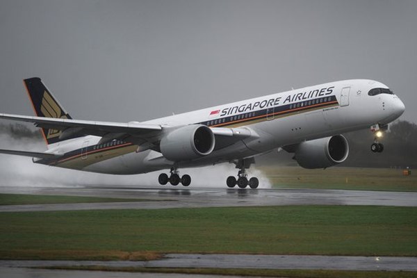 30 người bị thương vì máy bay của Singapore Airlines hạ cánh khẩn cấp