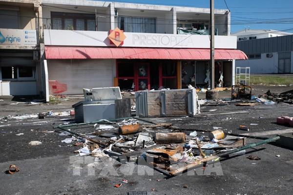 Chuyến bay giải cứu du khách đầu tiên hạ cánh xuống New Caledonia