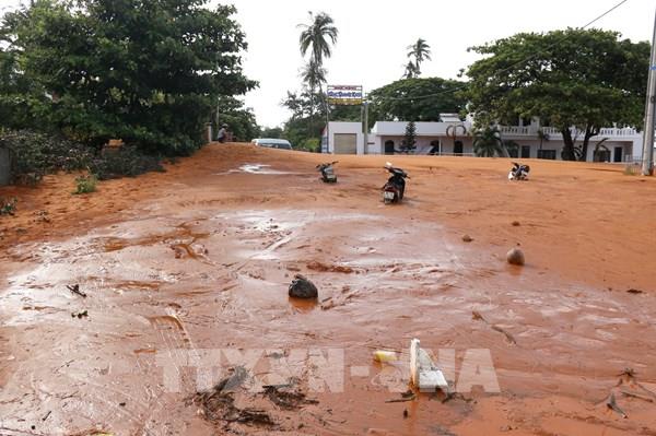 Chuyên gia phân tích nguyên nhân xảy ra hiện tượng lũ cát đỏ tại Bình Thuận