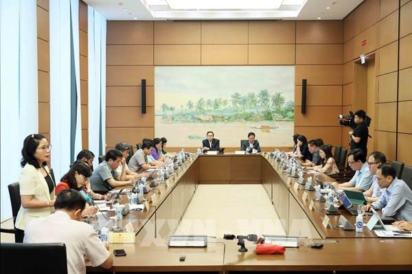 Kỳ họp thứ 7, Quốc hội khóa XV: Đề xuất phát hành chứng chỉ vàng, kiểm soát giá vé máy bay