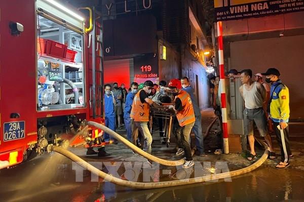Vụ cháy tại Cầu Giấy, Hà Nội: Cứu được 7 người thoát nạn