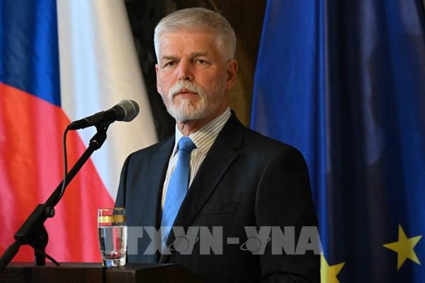 Tổng thống Séc xuất viện sau vụ tai nạn xe máy