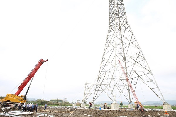 Tập trung thi công công trình đường dây 500 kV mạch 3, hoàn  thành trước 30/6