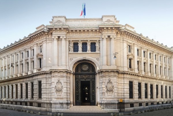 Khó khăn của các ngân hàng Italy trong việc rời khỏi Nga