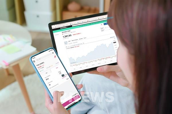 MoMo hợp tác CVS tích hợp sản phẩm Chứng khoán ngay trên ví điện tử
