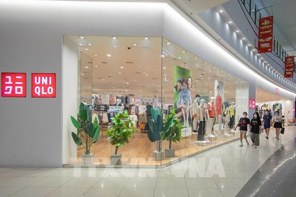Uniqlo đặt cược vào quần áo giá rẻ để chinh phục người tiêu dùng Trung Quốc