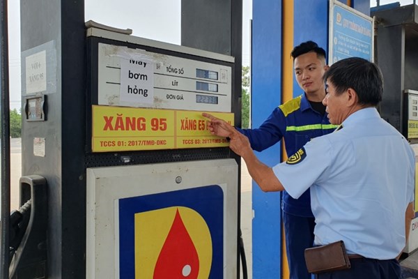 Bộ Công Thương nêu lý do thương nhân phân phối xăng dầu bị thu hồi giấy phép