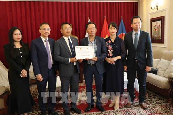 Cộng đồng người Việt tại Đức hỗ trợ bà con trong vụ cháy Trung tâm thương mại tại Ba Lan