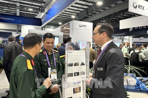 Bộ Quốc phòng Việt Nam tham dự Triển lãm Quốc phòng và An ninh quốc tế 2024 tại Canada