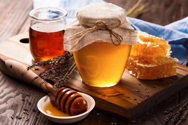 EU ban hành quy định mới về mật ong, nước và mứt hoa quả, sữa khô