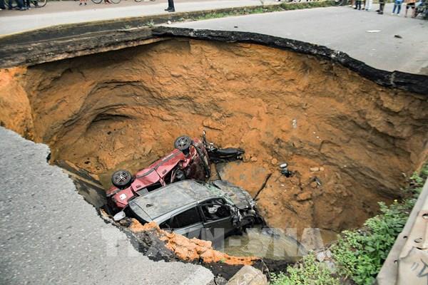 Sập cầu đường bộ ở Colombia, 4 người thiệt mạng