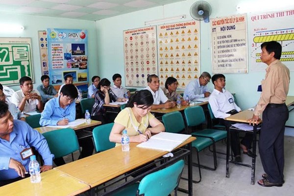 Từ 1/6/2024: Thêm hình thức học lý thuyết thi lấy bằng lái xe