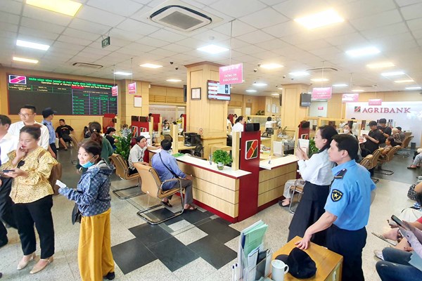 Thêm ngân hàng triển khai đăng ký mua vàng miếng SJC trực tuyến từ ngày mai