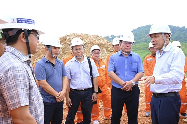 Đôn đốc tiến độ dự án đường dây 500kV mạch 3 