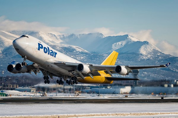 Nhật Bản: Máy bay hạ cánh khẩn cấp do sự cố động cơ