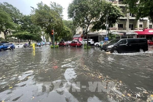 Môn thi cuối vào lớp 10 tại Hà Nội: Các điểm thi chủ động ứng phó với mưa lớn