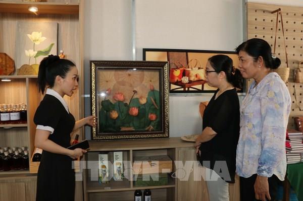 Tăng giá trị cho sen Đồng Tháp