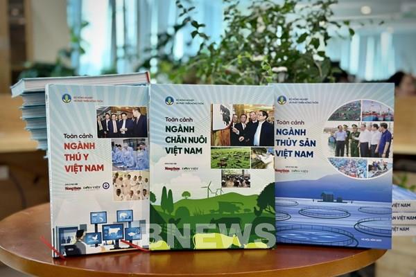 Ra mắt bộ sách toàn cảnh về chăn nuôi, thú y và thủy sản