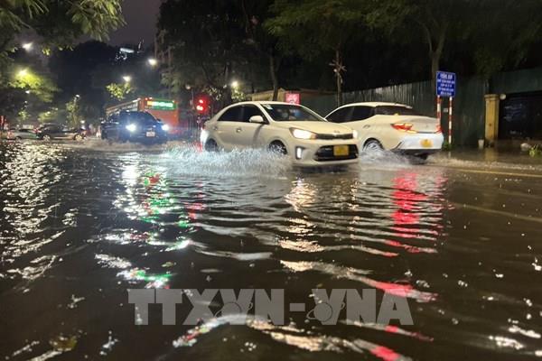 Dự báo thời tiết hôm nay 16/6: Hà Nội ngày nắng nóng, chiều tối có mưa dông