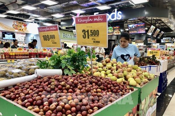 Thị trường thực phẩm, trái cây sôi động trước thềm Tết Đoan Ngọ