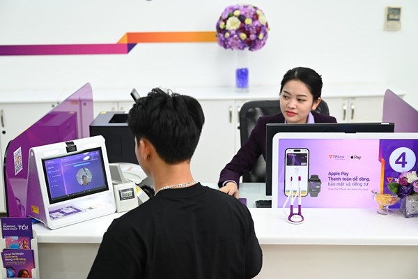Nhiều người gặp khó khi cập nhật sinh trắc học trên ứng dụng ngân hàng