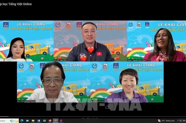 Khai giảng khóa học tiếng Việt cho con em kiều bào tại Anh