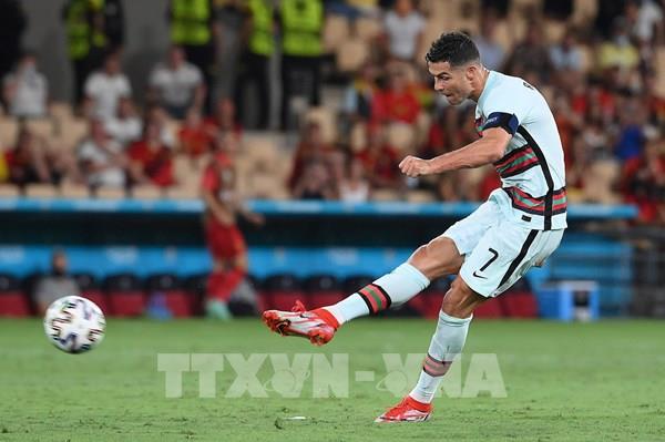 EURO 2024: Những kỷ lục đang chờ C. Ronaldo xô đổ