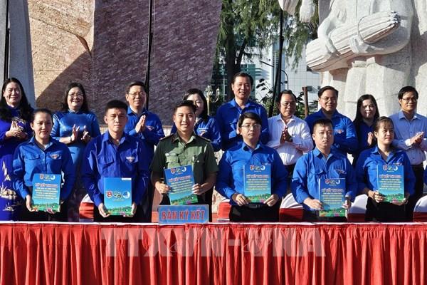 Bến Tre ra quân chiến dịch "Thanh niên tình nguyện hè"