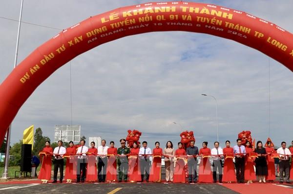 Khánh thành tuyến tránh thành phố Long Xuyên, An Giang