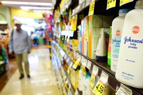 “Sóng gió” bủa vây Johnson & Johnson