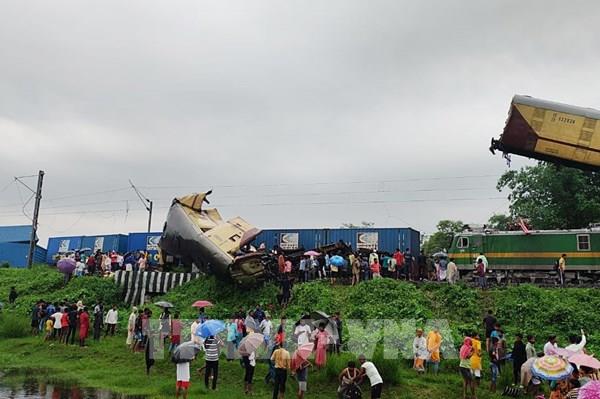 Tai nạn đường sắt nghiêm trọng tại Ấn Độ, ít nhất 5 người thiệt mạng