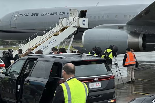 Máy bay của Thủ tướng New Zealand gặp sự cố trên đường đến Nhật Bản