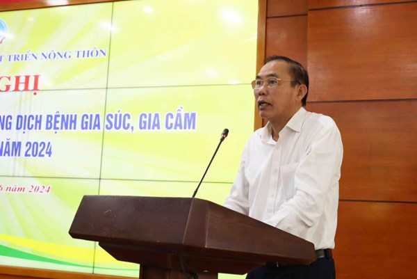 Thứ trưởng Phùng Đức Tiến: Không để dịch động vật bùng phát rồi theo dập