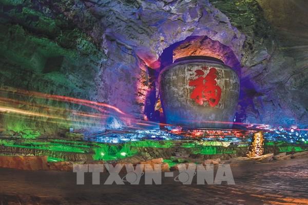 Khám phá hang trữ rượu lớn nhất thế giới tại Trung Quốc