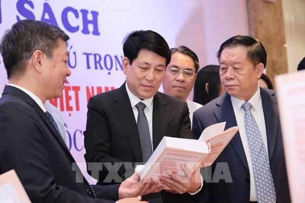 Ra mắt cuốn sách “Xây dựng và phát triển nền văn hóa Việt Nam tiên tiến, đậm đà bản sắc dân tộc” của Tổng Bí thư Nguyễn Phú Trọng 